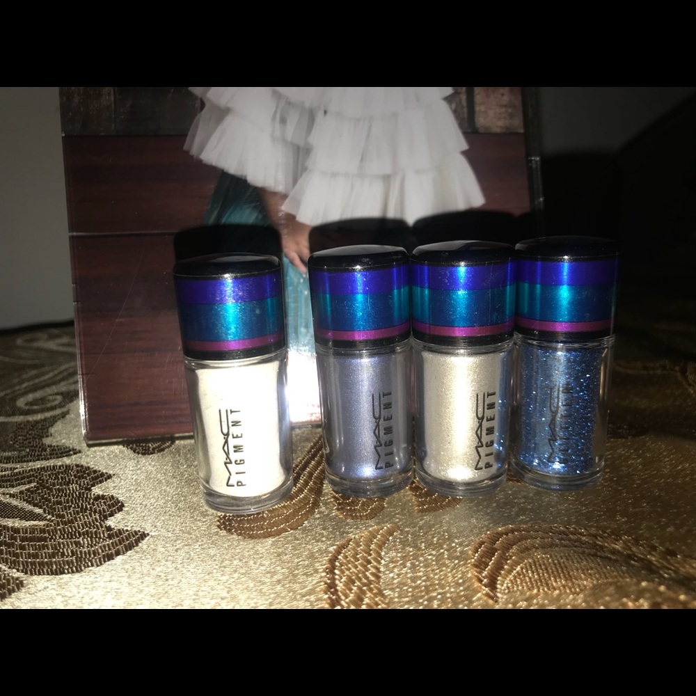 MAC eyeshadow pigment